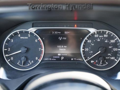 Used 2022 Nissan Rogue SV image 29