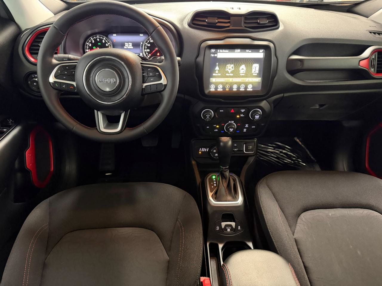 Used 2023 Jeep Renegade Trailhawk AWD/4WD image 28