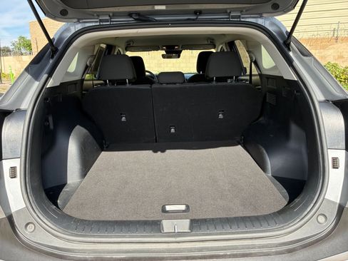Used 2025 Kia Sportage LX image 31