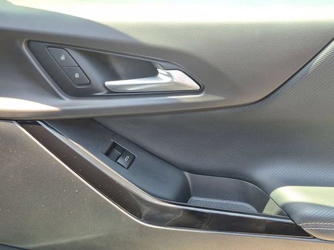 Used 2025 Chevrolet Equinox LT FWD image 34