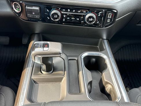 Used 2022 Chevrolet Silverado 1500 RST image 6