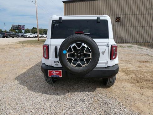 New 2026 Ford Bronco Outer Banks AWD/4WD image 6