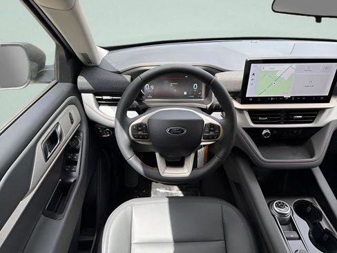 New 2026 Ford Explorer Active w/ Active Comfort Package AWD/4WD image 15