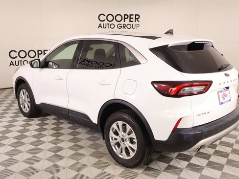 Used 2023 Ford Escape Active AWD/4WD image 19