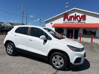 Used 2018 Chevrolet Trax LS image 1