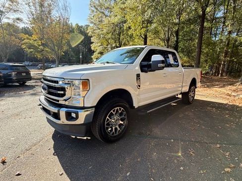 Used 2020 Ford F250 Lariat w/ Lariat Value Package image 2