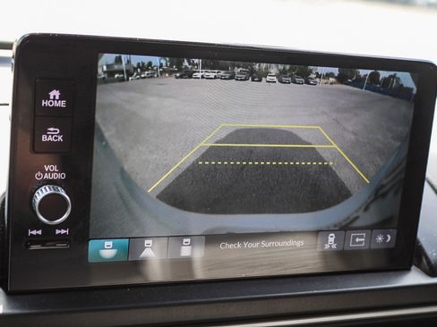 Used 2025 Honda Pilot EX-L image 27