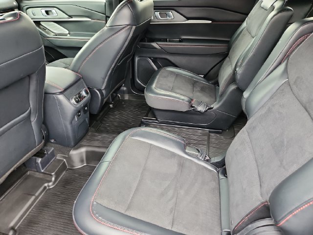 Used 2025 Ford Explorer ST AWD/4WD image 19