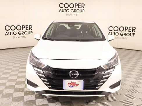 Used 2024 Nissan Versa SV w/ Trunk Package FWD image 8