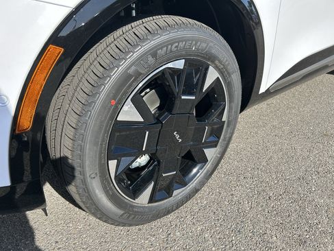 New 2026 Kia Sportage SX AWD/4WD image 8