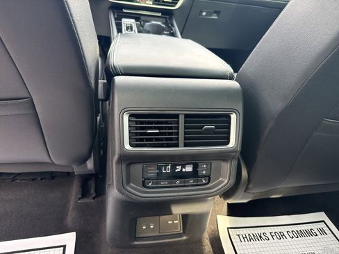 Used 2024 Volkswagen Atlas SEL image 22