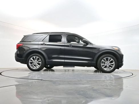 Used 2023 Ford Explorer XLT w/ Equipment Group 202A AWD/4WD image 24