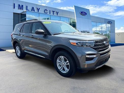 Used 2024 Ford Explorer XLT w/ Equipment Group 202A AWD/4WD image 1
