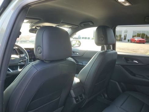 Certified 2026 Chevrolet Equinox LT w/ Convenience Package II FWD image 9