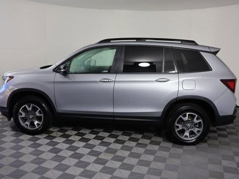 Used 2023 Honda Passport TrailSport image 5