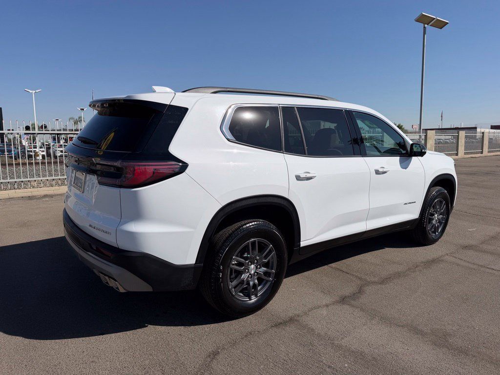 Used 2026 GMC Acadia Elevation FWD image 6
