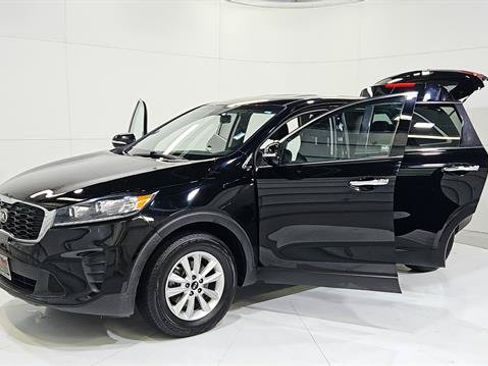 Used 2020 Kia Sorento L FWD image 30