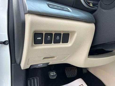 Used 2016 Nissan Maxima 3.5 SL image 17