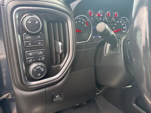 Used 2019 Chevrolet Silverado 1500 RST image 12