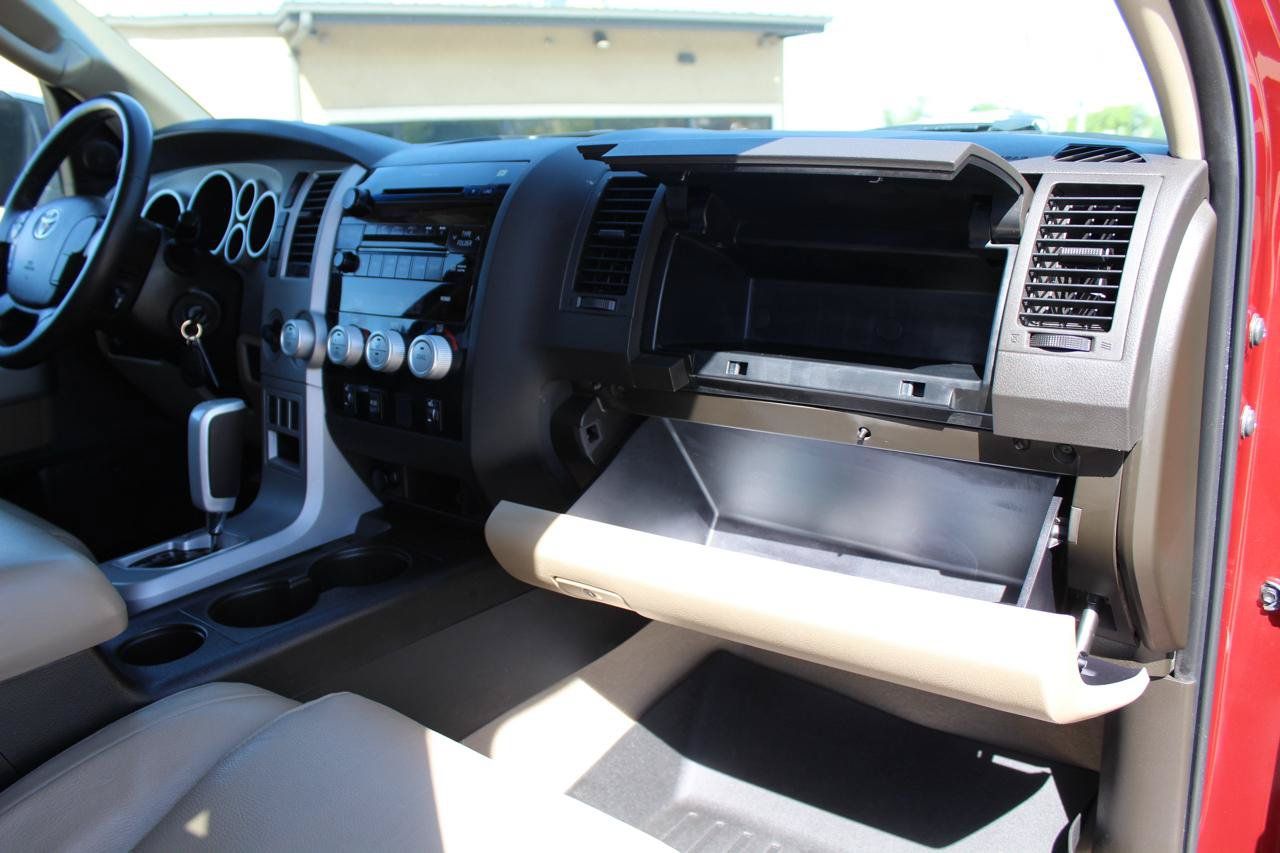 Used 2007 Toyota Tundra Limited w/ Preferred Accessory Pkg AWD/4WD image 25
