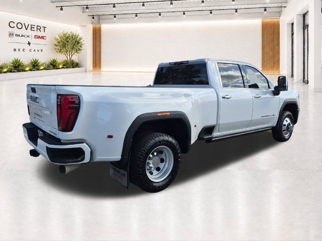 Used 2024 GMC Sierra 3500 Denali w/ Denali Reserve Package AWD/4WD image 13