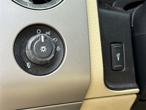 Used 2017 Ford Expedition EL XLT w/ Equipment Group 202A image 21