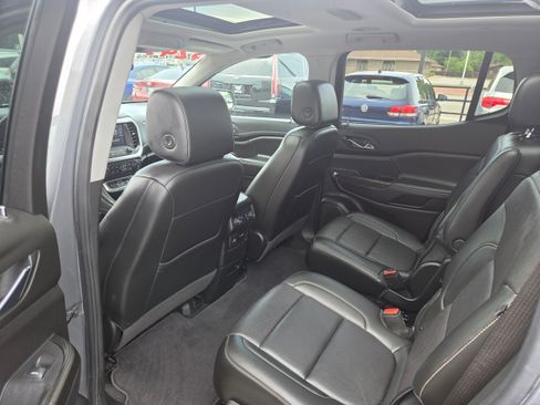Used 2021 GMC Acadia SLT w/ Preferred Package AWD/4WD image 11