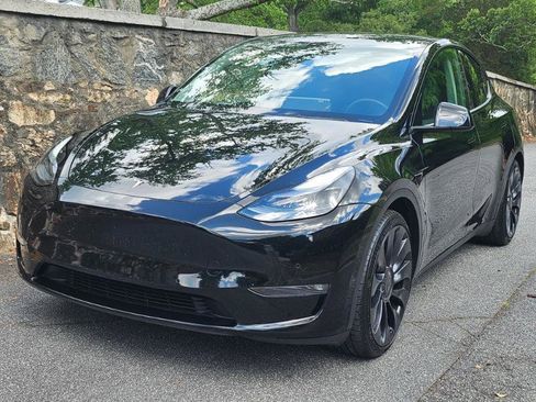 Used 2022 Tesla Model Y Performance AWD/4WD image 13