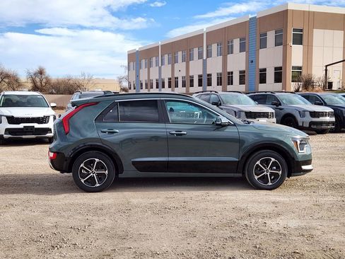 New 2026 Kia Niro SX image 3