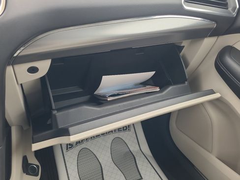 Used 2024 Ford Edge Titanium image 24