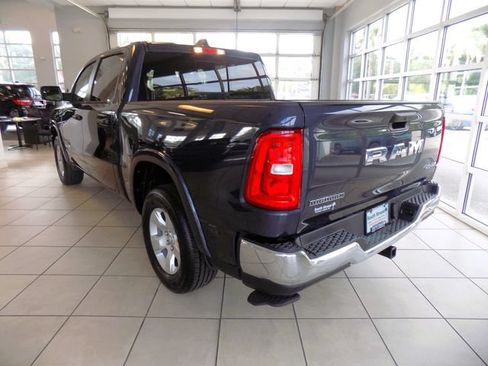 Used 2025 RAM 1500 Big Horn AWD/4WD image 5