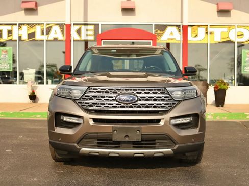 Used 2021 Ford Explorer Limited w/ Equipment Group 301A RWD image 2