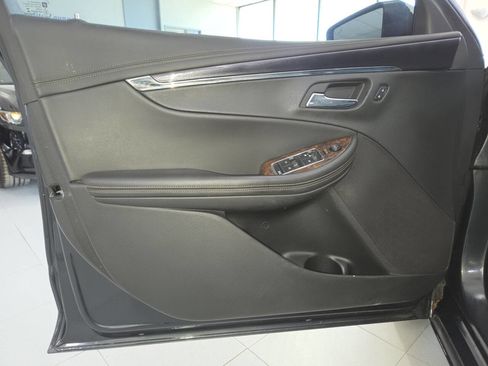 Used 2014 Chevrolet Impala LTZ FWD image 13