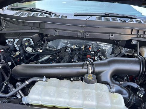 Used 2024 Ford F150 Platinum w/ FX4 Off-Road Package image 36