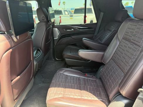 Used 2023 Cadillac Escalade Premium Luxury Platinum RWD image 10