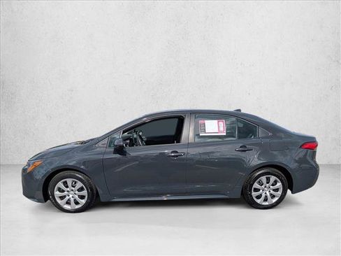 Used 2025 Toyota Corolla LE image 8