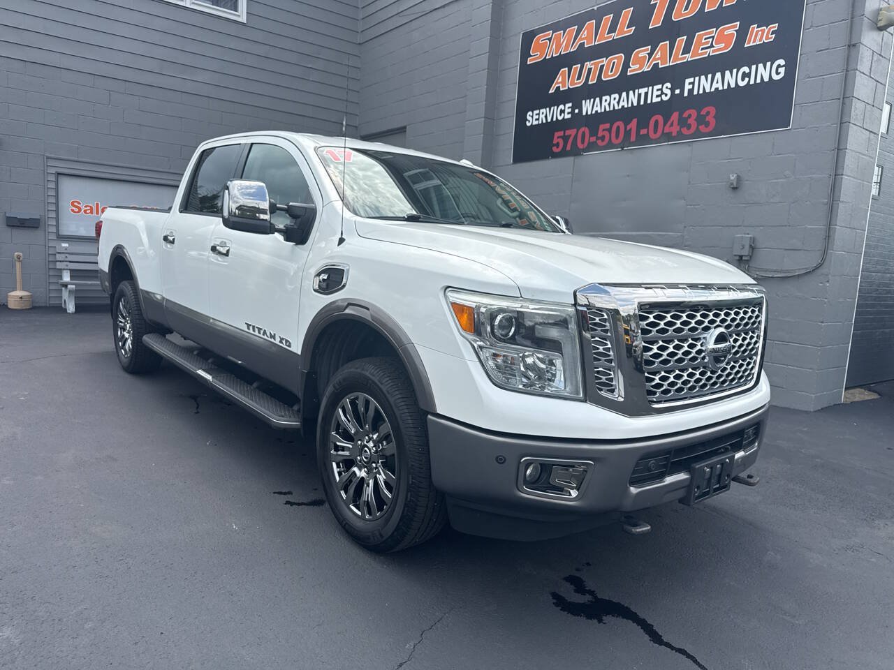 Used 2017 Nissan Titan Platinum Reserve AWD/4WD image 1