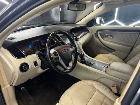 Used 2014 Ford Taurus Limited FWD image 11