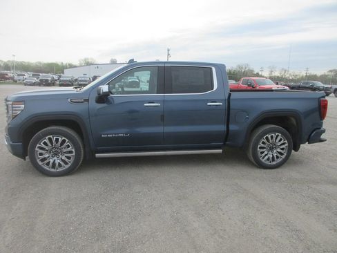 New 2026 GMC Sierra 1500 Denali Ultimate AWD/4WD image 10