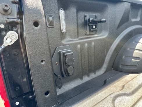 Used 2021 Ford F250 Platinum AWD/4WD image 12