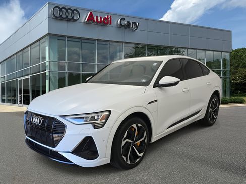 Used 2022 Audi e-tron Premium Plus w/ Premium Plus Package image 1