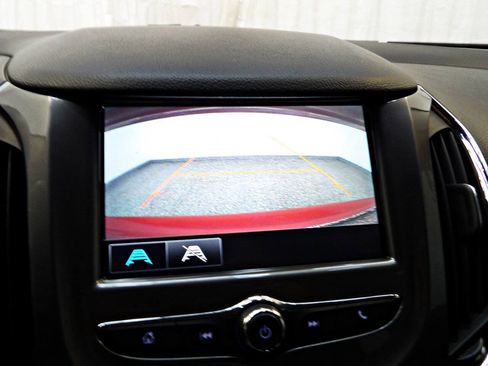 Used 2017 Chevrolet Cruze LT w/ Convenience Package FWD image 16