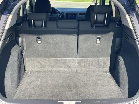 Used 2017 Honda HR-V EX image 32