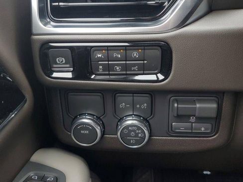 New 2026 GMC Yukon XL Elevation w/ Elevation Premium Package image 30