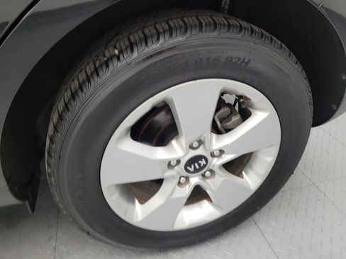 Used 2019 Kia Soul FWD image 31