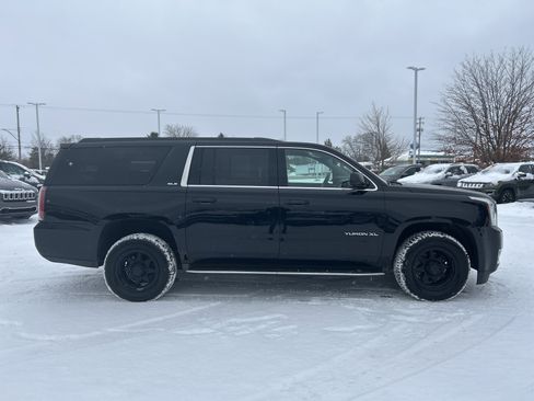 Used 2015 GMC Yukon XL SLE image 3