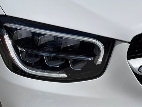 Used 2023 Mercedes-Benz GLC 300 4MATIC Coupe image 11