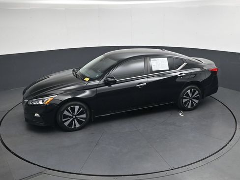 Used 2022 Nissan Altima 2.5 SV FWD image 30