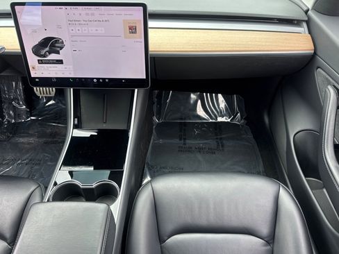 Used 2018 Tesla Model 3 Performance image 29