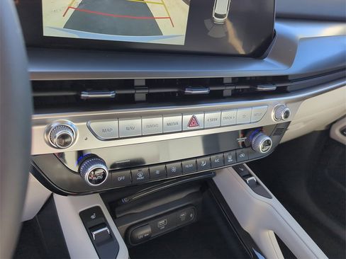 New 2025 Kia Telluride S image 26